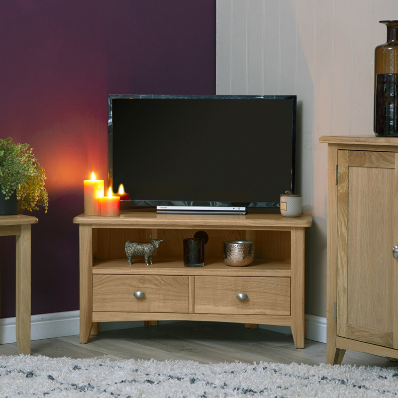 Gloucester Oak Corner TV Unit by Chiltern Oak Furniture