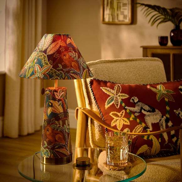 natures-exhibitionists-table-