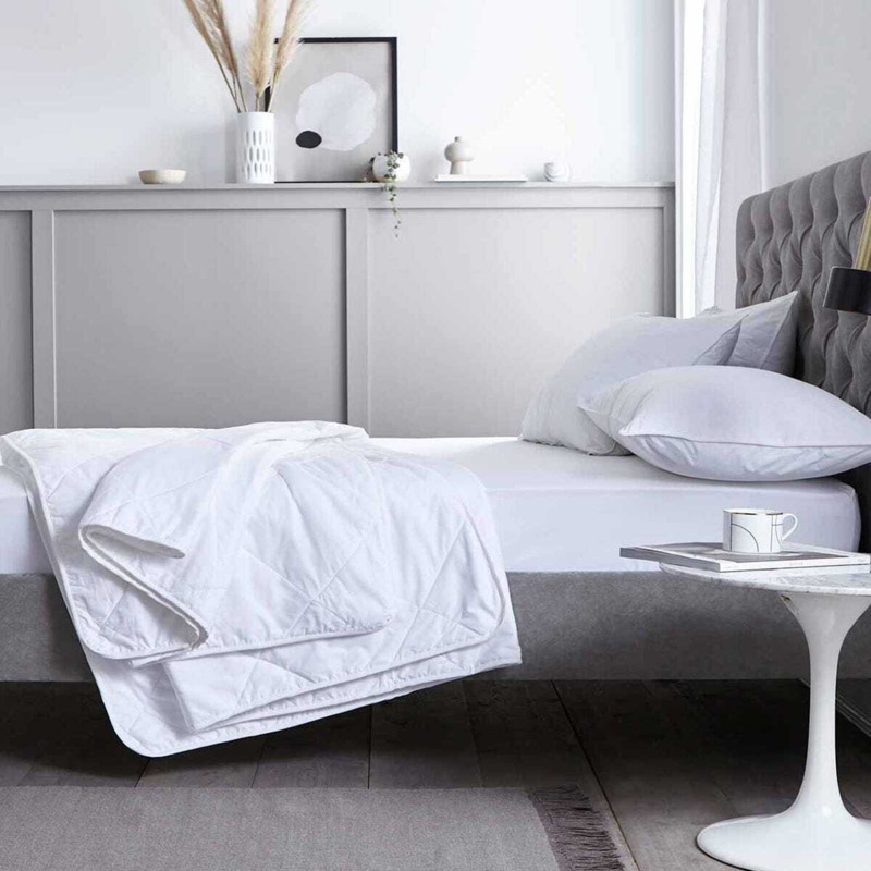 DUSK 100 Cotton Duvet Collection Single / 2.5 Tog Summer Duvet by