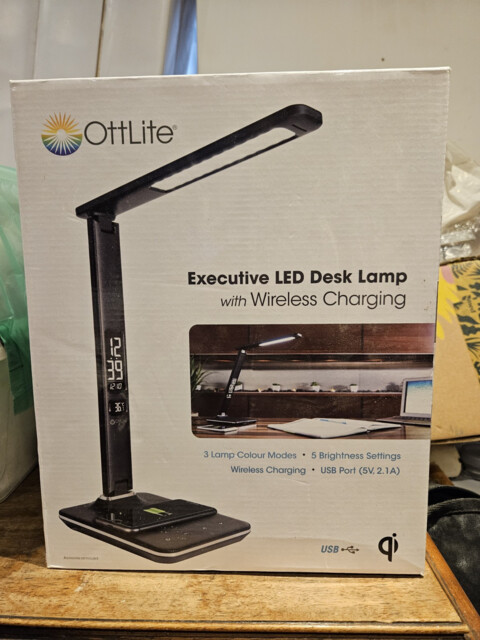 Inductive Charging Desk Lamps - Staples