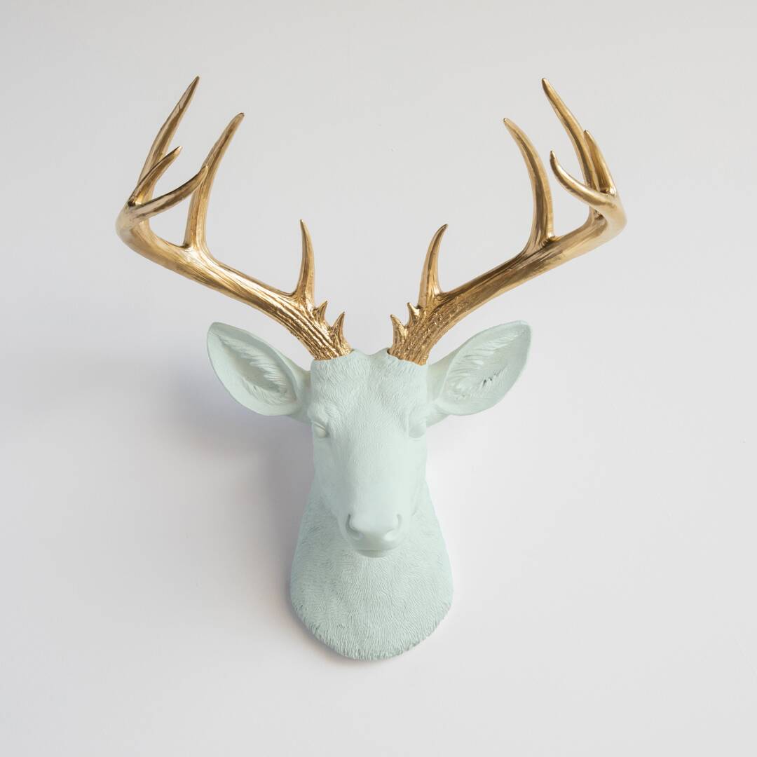 faux-taxidermy-large-deer-head