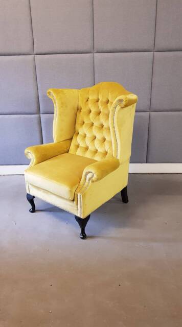A461 Queen Anne Brown Leather Armchair
