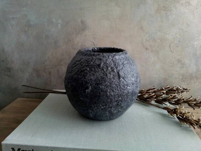 Visual Reference: Paper Mache Vase Black Dark Grey Textured Decorative Round Handmade