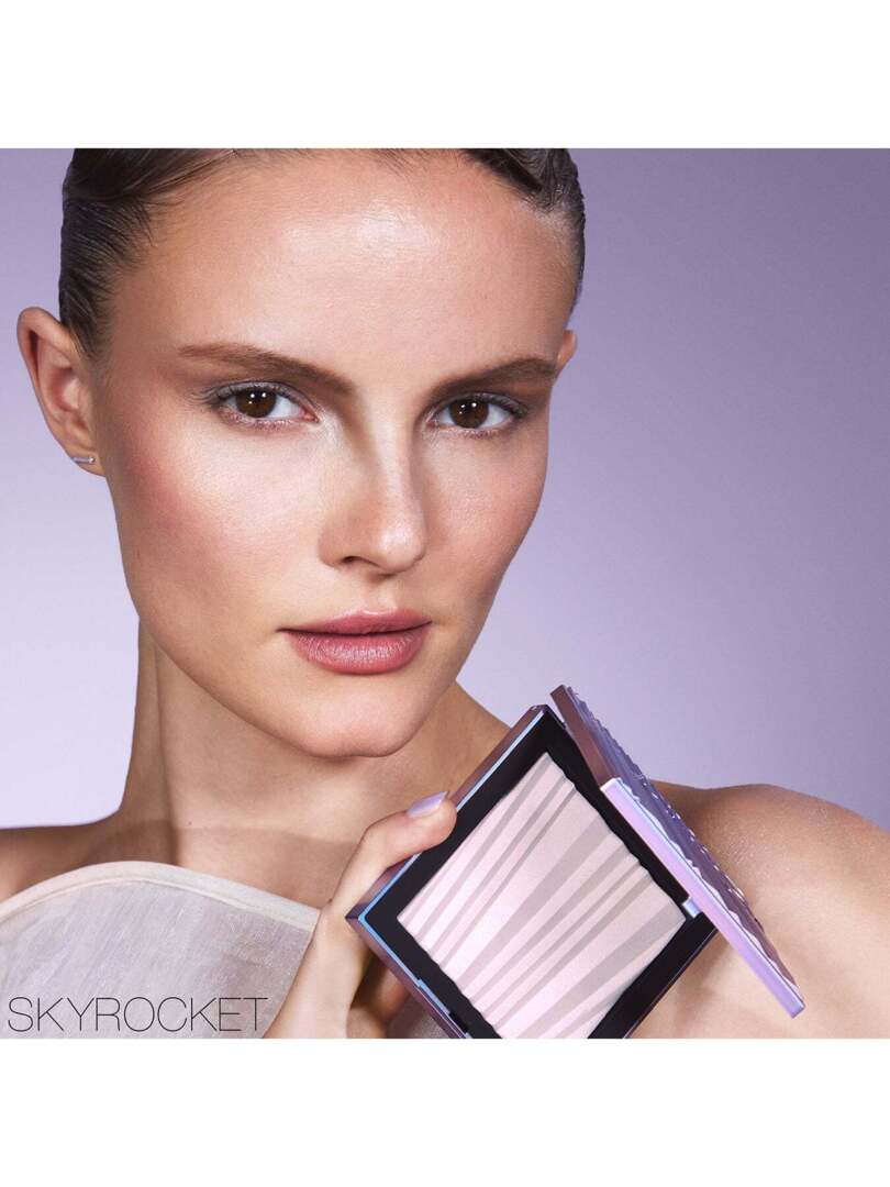 NARS Iris Van Herpen Aura Illuminating Face And Body Powder in