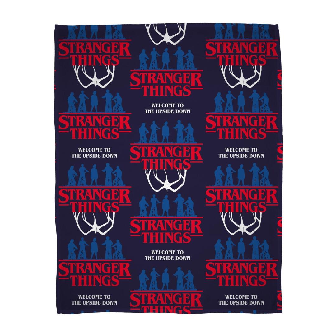 STRANGER THINGS MINNETONKA Blanket 【公式通販】