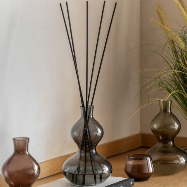 500ml Black Tea & Bergamot Smoked Glass Diffuser by La Redoute ...
