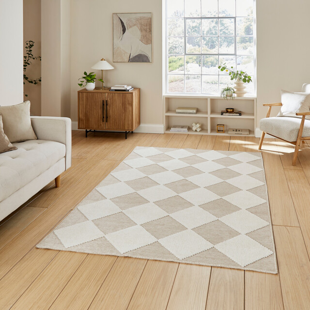 Diamond Pattern Hi-Low Textured Pile Rug by La Redoute | ufurnish.com