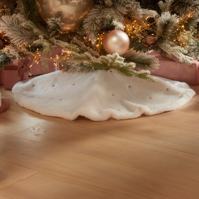 Tree Skirt red x white velvet with Pom Pom 1.5m diameter main image 1