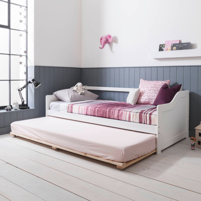 Esben Day Bed with Pull out Trundle in Classic White by Noa & Nani ...