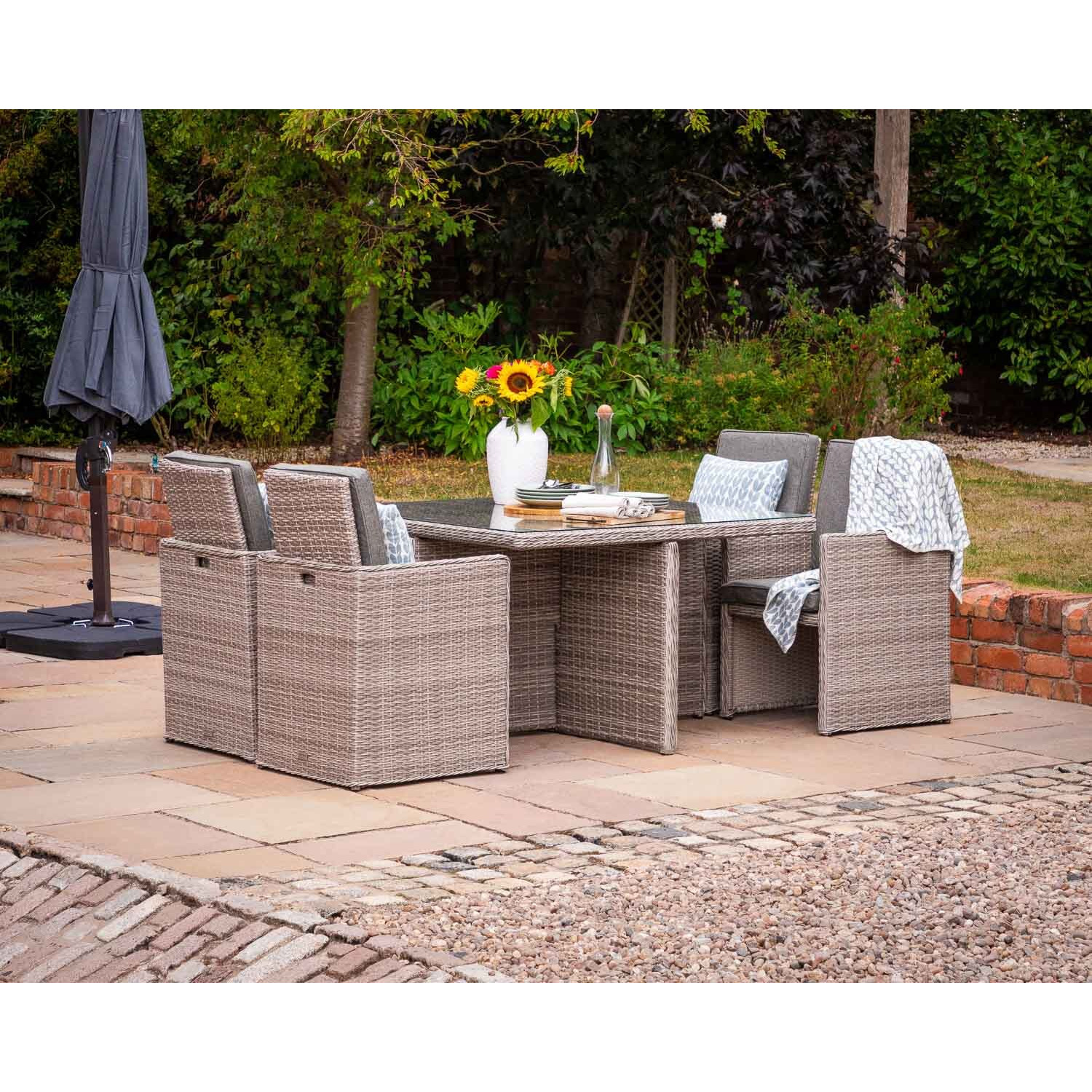 4 Seater Rattan Garden Cube Dining Set in Grey Barcelona Rattan