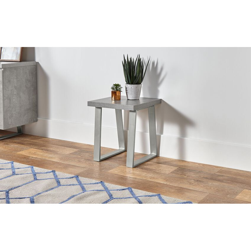 Endurance Diamond Lamp Table by SCS