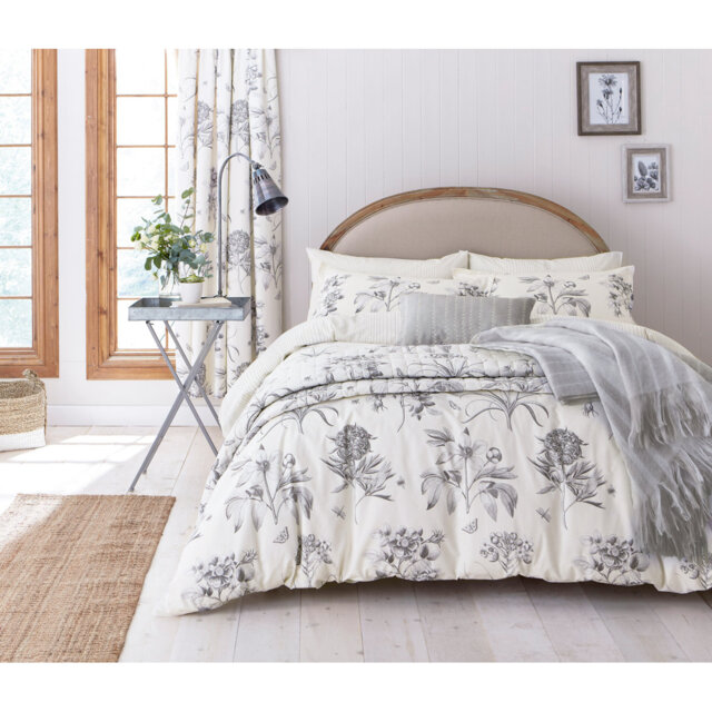 Ivory Dreamcatcher Quilted Sofa Cover NCU0NXD1455