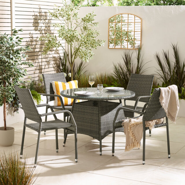 Anita Rattan 4 Seater Round Garden Dining Table With 4 Dining Chairs ...