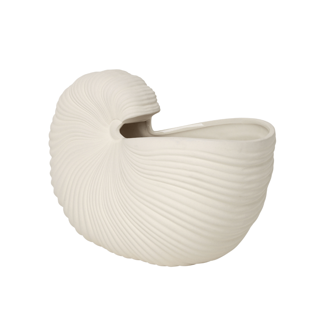 Shell Vase - / Ceramic shell by Ferm Living White