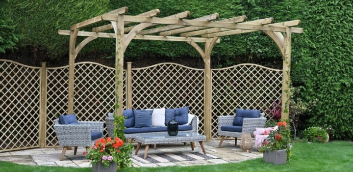 Navigating the Legalities of Building a Pergola in the UK