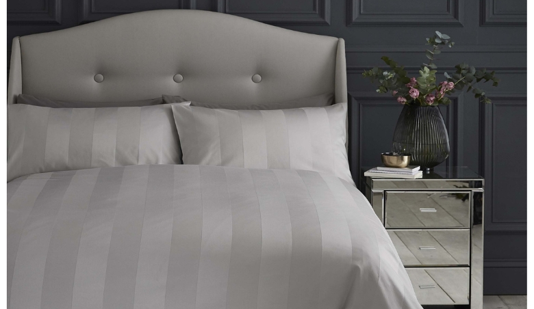 Silentnight Hotel Luxury 100% Cotton Wide Sateen Stripe Duvet Set - Silver by Sleepy People