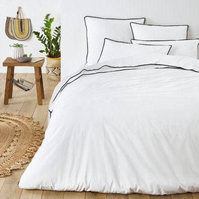 Experience luxury slumber with La Redoute's duvet covers and sets. Elevate your sleep sanctuary!